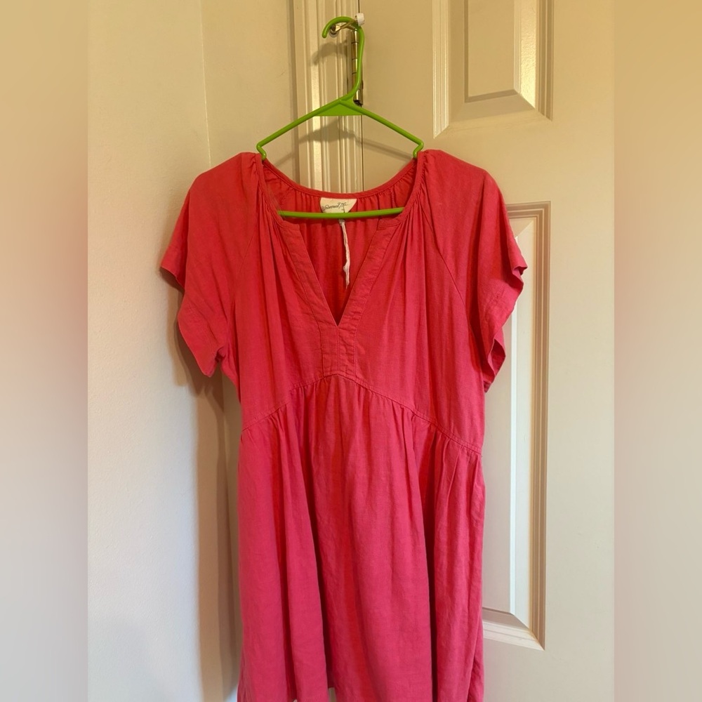 Women's Pink V-Neck Top